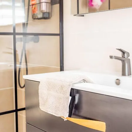 Le Central Vue Mer Clim Plage 2min Cosy Confort - Jetservices Conciergerie Apartment La Grande-Motte